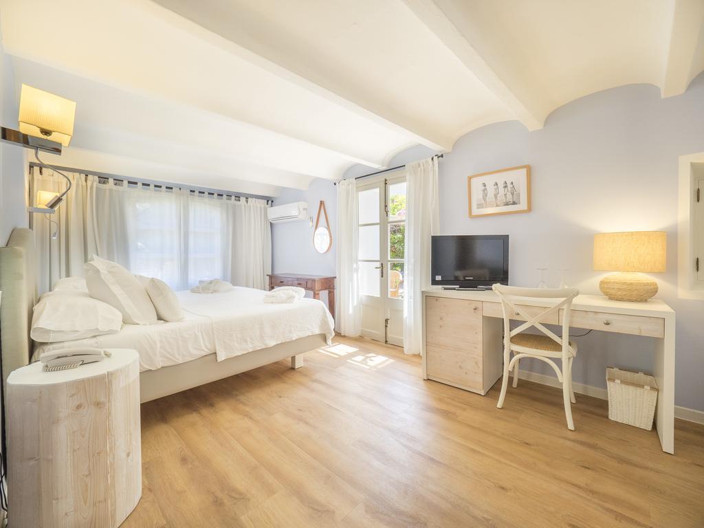 Hotel Protur Residencia Son Floriana à Cala Bona  Extérieur photo